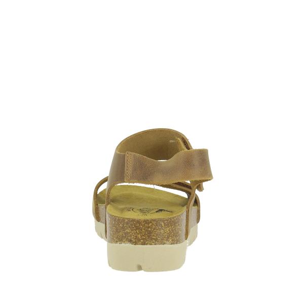 Display the refined simplicity of Plakton's 341671 Oak Thong Sandals, featuring expert craftsmanship from Spain and a rounded toe shape for enhanced comfort and style.