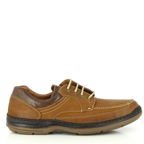 The side view of the Anatomic Gurupi Cognac Boat Shoes highlights the smooth, cognac-colored full-grain leather upper. The round toe and classic boat shoe silhouette reflect timeless style and sophistication.
