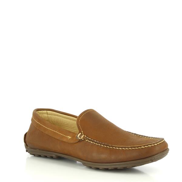 An angled perspective that captures the elegant contours and supple texture of the cognac leather. This view accentuates the sophisticated burnished finish and the shoe’s stylish, timeless design.