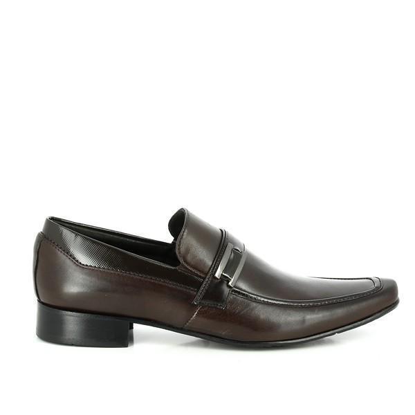  The Anatomic Wyting Brown Driver Shoes are showcased from the side, highlighting their smooth brown leather upper and sleek, rounded toe. The 2cm heel height is visible, along with the cushioned footbed that subtly peeks out. The burnished leather finish and natural texture underscore the shoe’s premium craftsmanship and sophisticated design.
