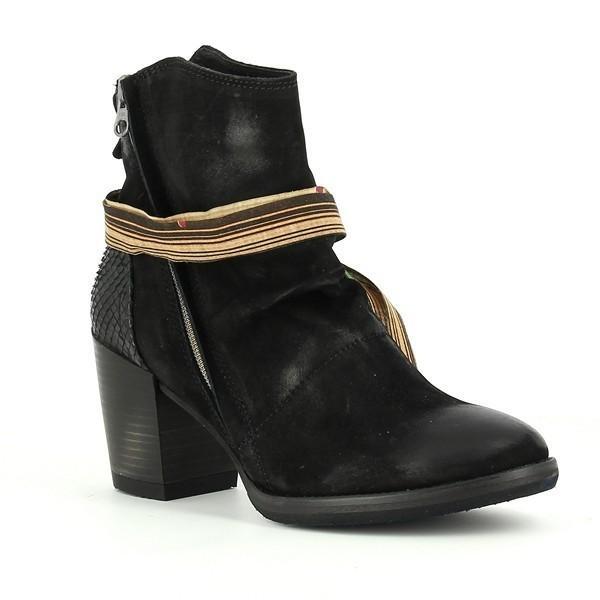 From this angled perspective, the Felmini 9017 Black Lace Ankle Boots show off the structured heel and lace accents. The diagonal zipper is visible on the side, contributing to the boot's contemporary and functional style. The rounded toe and overall design offer both comfort and elegance.