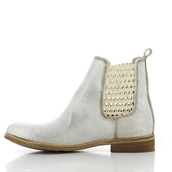 The interior of the Felmini A131 ankle boot reveals its luxurious leather lining, providing a soft, comfortable fit. The shoe’s craftsmanship is evident in the precise stitching along the edges.