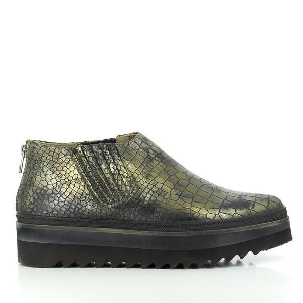 A close-up of the Forte GS6420 Gold Sneakers, showcasing the stunning gold croc print on the leather upper. The sleek and modern design is complemented by the minimalist silhouette, offering a sophisticated yet casual look.
