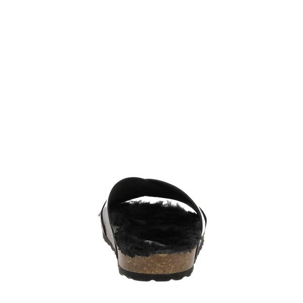 Captured from behind, this photo highlights the sturdy construction of the shoe's heel. The 2.5 cm heel platform offers a subtle lift without compromising on stability. The cork with synthetic sole provides flexibility and support, ensuring comfort with every step. Finished with expert craftsmanship and made in Spain, this view epitomizes the blend of fashion and function that defines Plakton's footwear.