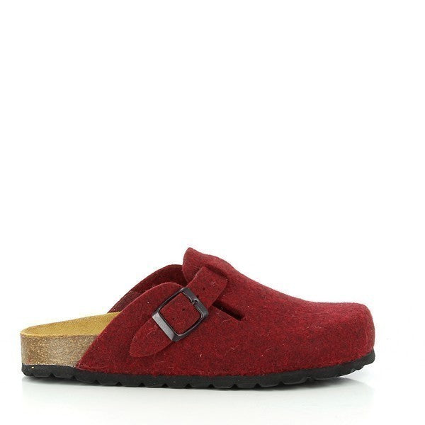 Step into sustainable sophistication with Plakton's 101539 Rosewood Women's Clogs. Made with premium leather and crafted in Spain, these eco-friendly clogs redefine elegance with every step. Featuring a cork sole and memory cushion technology, they offer unrivaled comfort and support for all-day wear. Elevate your style with Plakton's Sandals today. 