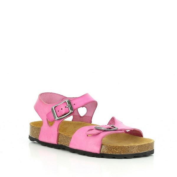 Capturing the elegant curve of the 115041 Fucsia Hearts Kids Sandals from Plakton, this image showcases the side of the shoe at a gentle angle, highlighting the vibrant fuchsia color and heart-shaped perforations.