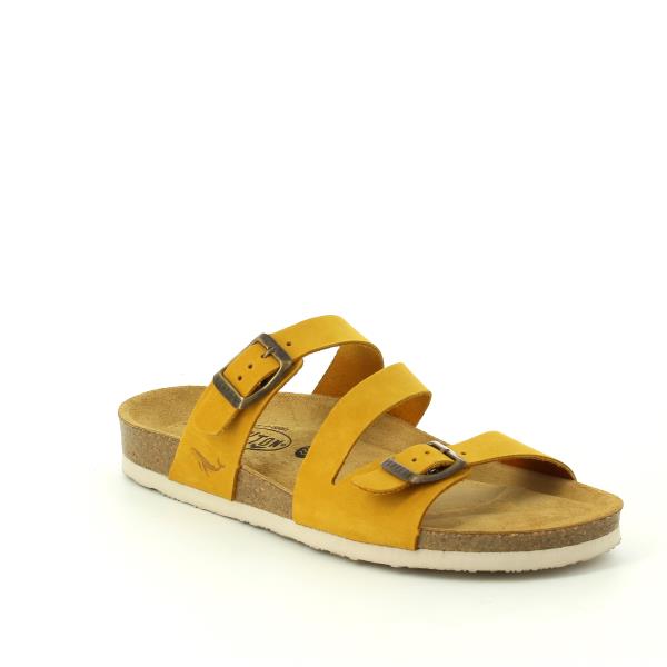An angled shot capturing the round toe shape and the adjustable instep strap of the sandal. Handcrafted in Spain, it combines premium leather with Memory Cushion Technology for enhanced comfort and support.