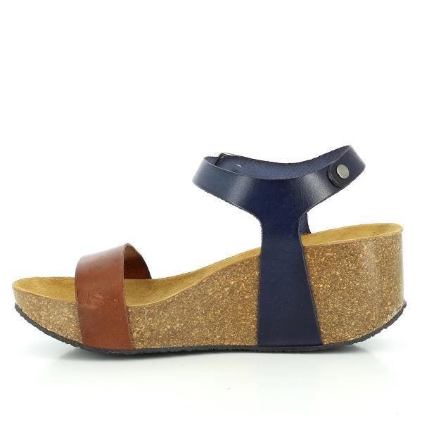 Focus on the luxurious leather lining and meticulous craftsmanship inside Plakton's 273023 Brown & Black Wedges. Designed for lasting comfort and support, these sandals are ideal for everyday wear.