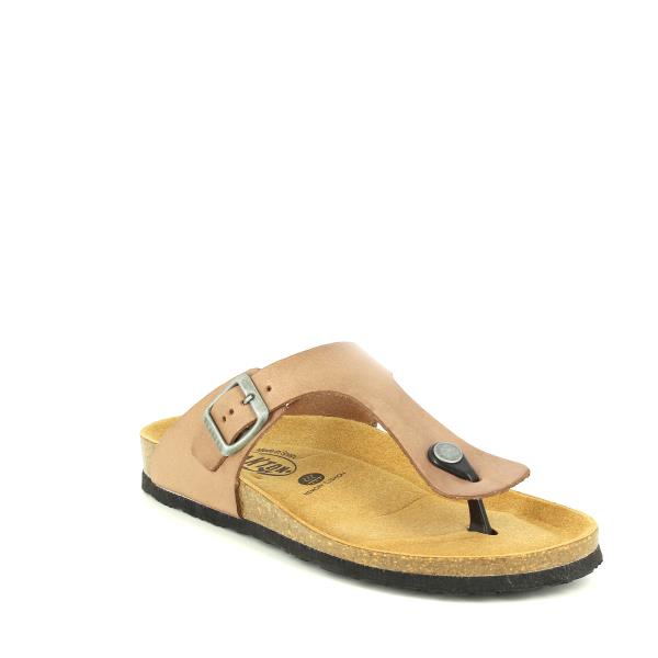 Step into comfort and elegance with Plakton's 675081 Oak Thong Sandals. Made in Spain, featuring a cork sole for superior comfort and a versatile oak hue for timeless appeal.