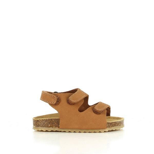 Side view of Plakton's 852004 Tan Slingback Kids Sandals showing the rich tan leather upper, adjustable black velcro strap, and 1.5 cm cork platform for a stylish and secure fit.