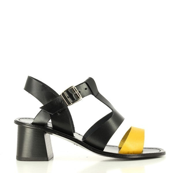 The Antichi Romani 222 Nero & Yellow Slingback Sandals are elegantly presented, highlighting their stylish design. The black and yellow leather upper features a chic color contrast, adding a vibrant touch. The sandals are designed with a round toe and a 5cm synthetic heel-platform that provides both comfort and a subtle lift. The slingback strap ensures a secure fit, while the leather lining offers breathability and luxury. 