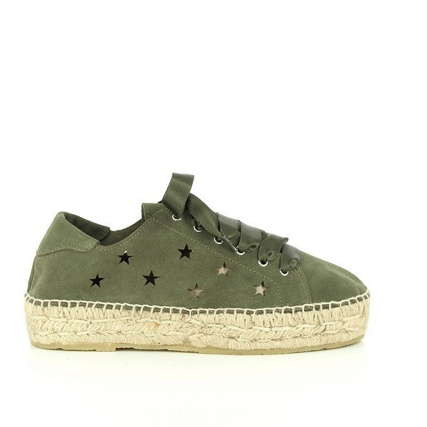 A pair of Calzanor 2053 Stars Khaki Lace-Up Espadrilles is beautifully displayed against a soft, neutral backdrop. The khaki leather upper features a charming star pattern, adding a trendy touch to the classic design. The lace-up closure provides a secure fit, while the rounded toe enhances comfort. The 4 cm jute platform sole, hand-stitched with care, showcases the eco-friendly materials and craftsmanship. The soft leather lining is visible, emphasizing the quality and comfort of these espadrilles. 