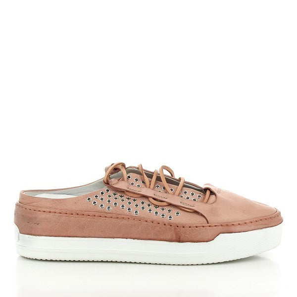 A sleek profile of the Forte S19-8603 Pink Sneakers, showcasing the smooth leather upper with a soft pink finish, the round toe design, and the 3cm platform sole seamlessly blending with the body of the shoe.