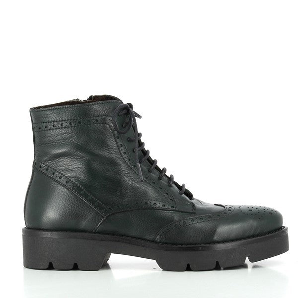 The sleek design of the Igualados 2483 Green Lace-Up Boots is captured from the side, showcasing the smooth leather upper and lace-up detailing, offering a classic yet modern look.