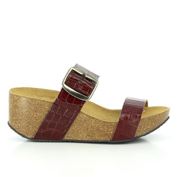 Behold the timeless elegance of Plakton's 273004 Bordeaux Wedges. Crafted from high-quality leather, these wedges exude sophistication and style. Perfect for elevating any smart-casual ensemble with comfort and grace.