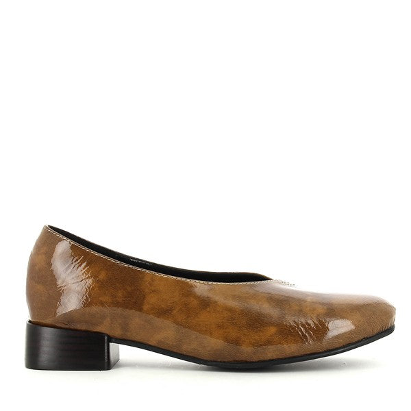 Yuko Imanishi 701056 BROWN